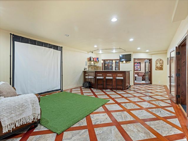 7641 S MARY ESTHER CIR, Sandy, UT 84093