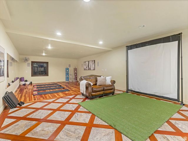 7641 S MARY ESTHER CIR, Sandy, UT 84093