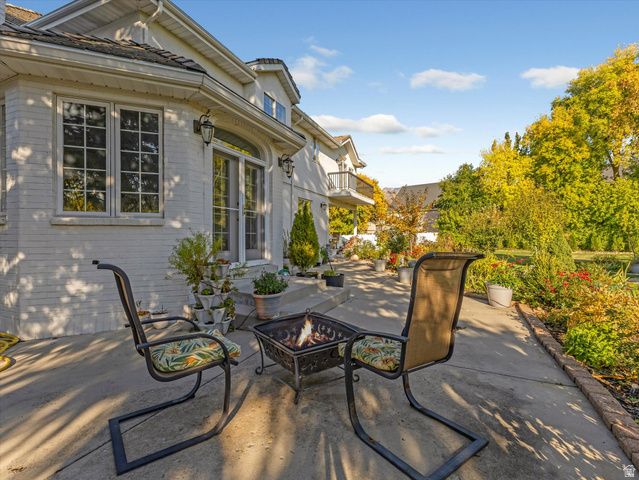 7641 S MARY ESTHER CIR, Sandy, UT 84093