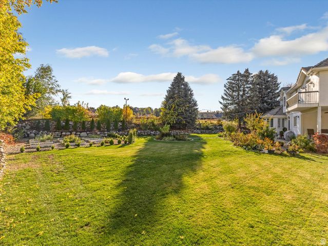 7641 S MARY ESTHER CIR, Sandy, UT 84093