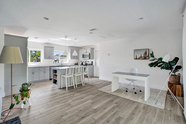 1299 SW 9th Street, Boca Raton, FL 33486