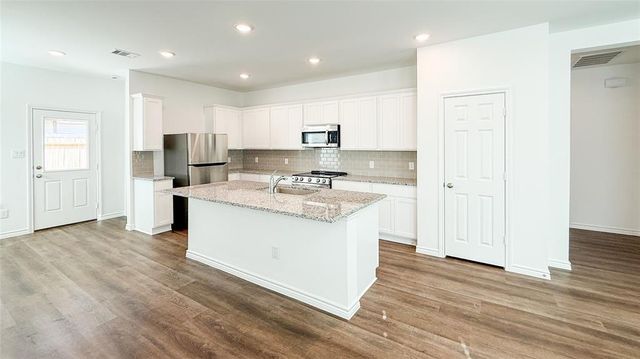 821 Stoney Point Lane, Dayton, TX 77535
