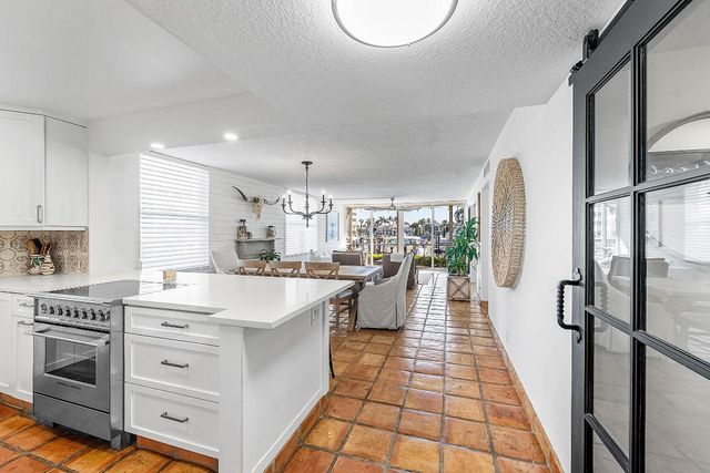 1 Harbourside Drive 1106, Delray Beach, FL 33483