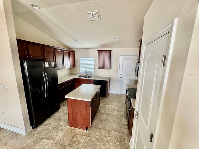 906 CHESTNUT DRIVE, Fruitland Park, FL 34731