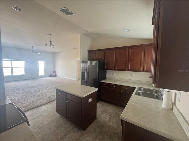 906 CHESTNUT DRIVE, Fruitland Park, FL 34731