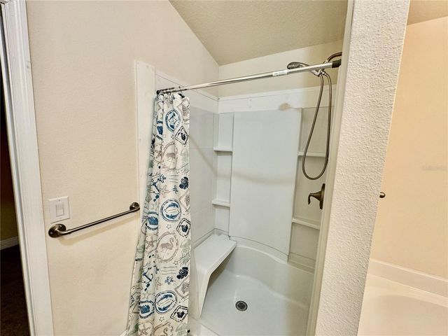 906 CHESTNUT DRIVE, Fruitland Park, FL 34731