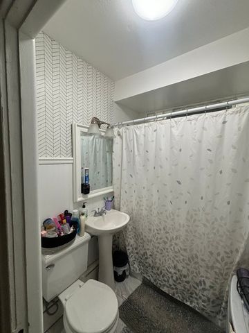 2249 N Long Avenue, Chicago, IL 60639