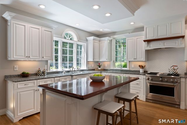 10 Langley Park, Farmington, CT 06032