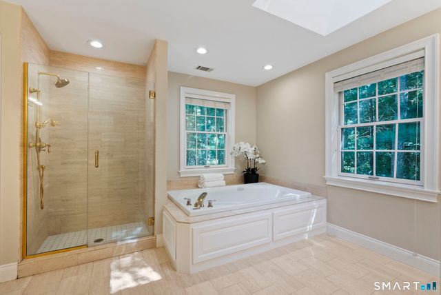 10 Langley Park, Farmington, CT 06032
