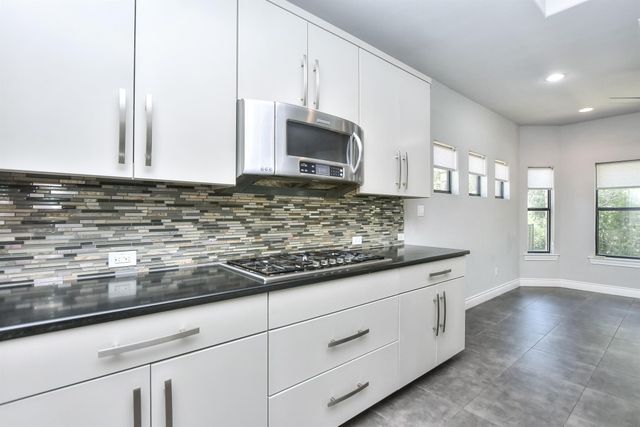 600 Caprock Canyon TRL, Georgetown, TX 78633