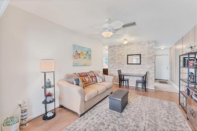 2905 51ST AVENUE W, Bradenton, FL 34207