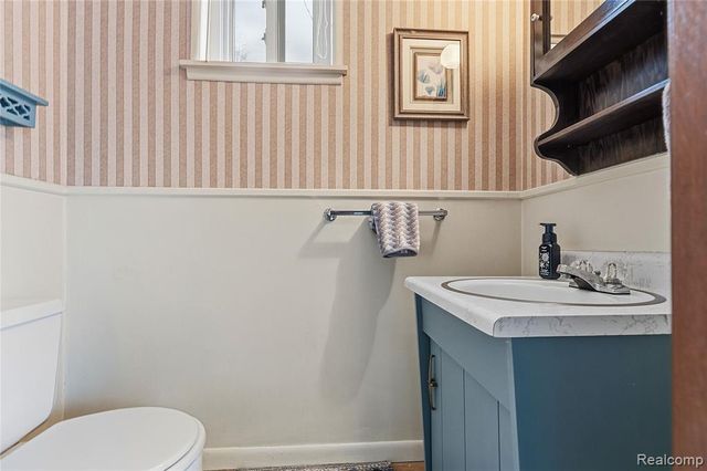 116 Whims Lane, Rochester, MI 48306