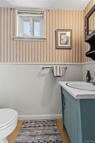 116 Whims Lane, Rochester, MI 48306