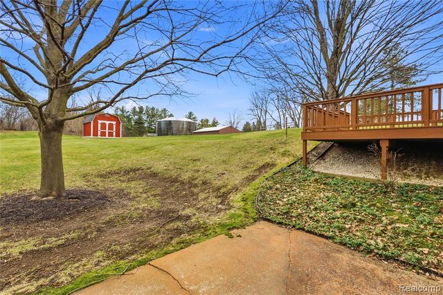 116 Whims Lane, Rochester, MI 48306