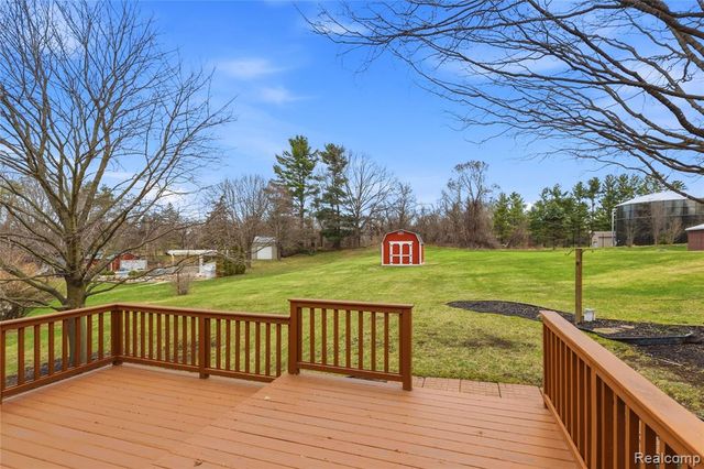 116 Whims Lane, Rochester, MI 48306