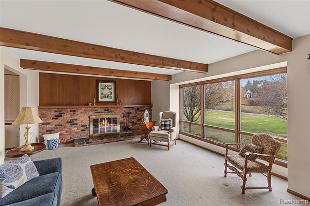 116 Whims Lane, Rochester, MI 48306