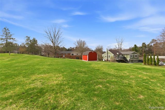 116 Whims Lane, Rochester, MI 48306