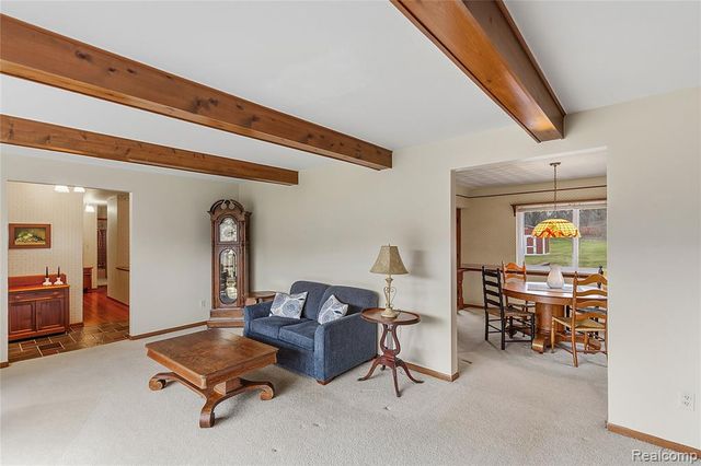 116 Whims Lane, Rochester, MI 48306