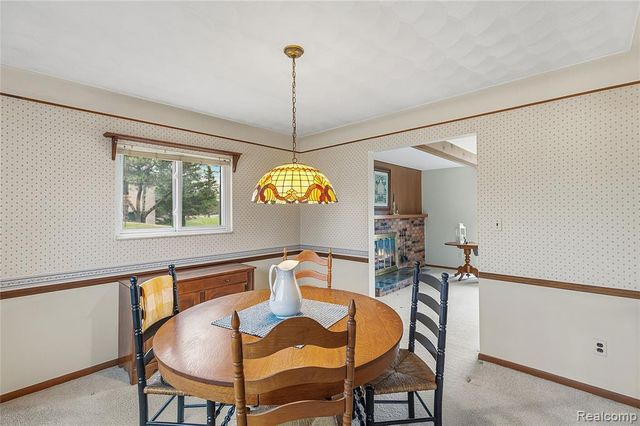 116 Whims Lane, Rochester, MI 48306