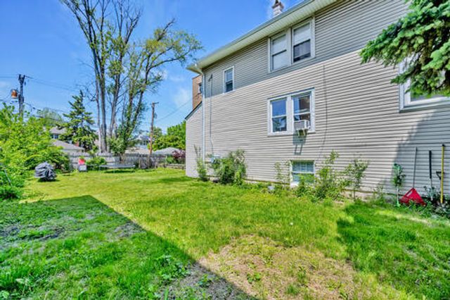 1144 N Austin Boulevard, Oak Park, IL 60302