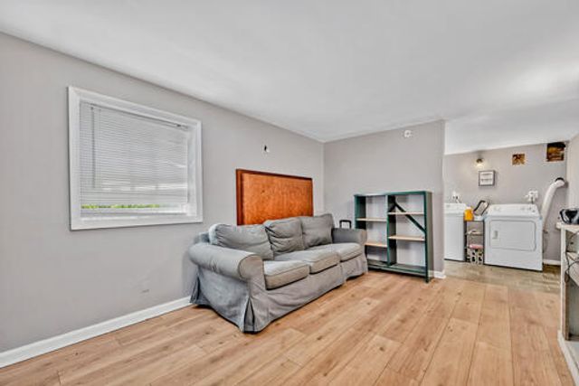 1144 N Austin Boulevard, Oak Park, IL 60302