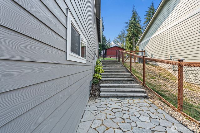 7634 E Montana Street, Port Orchard, WA 98366