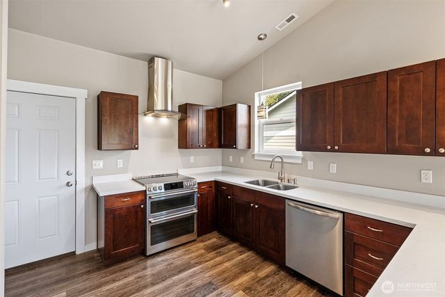 7634 E Montana Street, Port Orchard, WA 98366