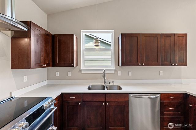 7634 E Montana Street, Port Orchard, WA 98366