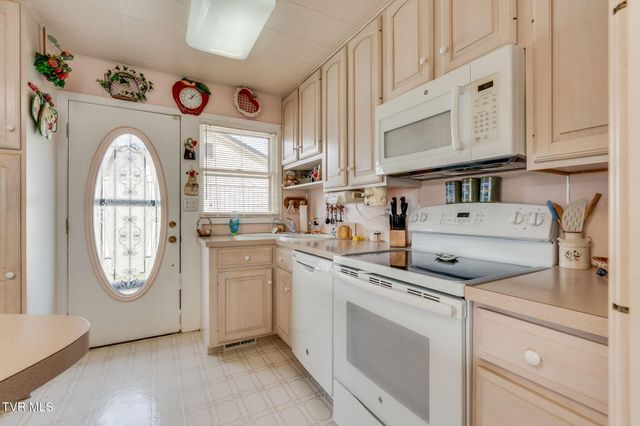 1556 Redwood Drive, Kingsport, TN 37664