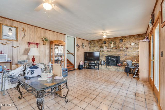 1556 Redwood Drive, Kingsport, TN 37664