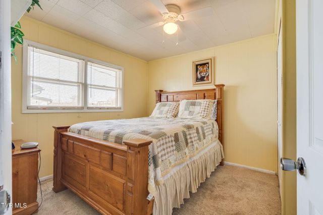 1556 Redwood Drive, Kingsport, TN 37664