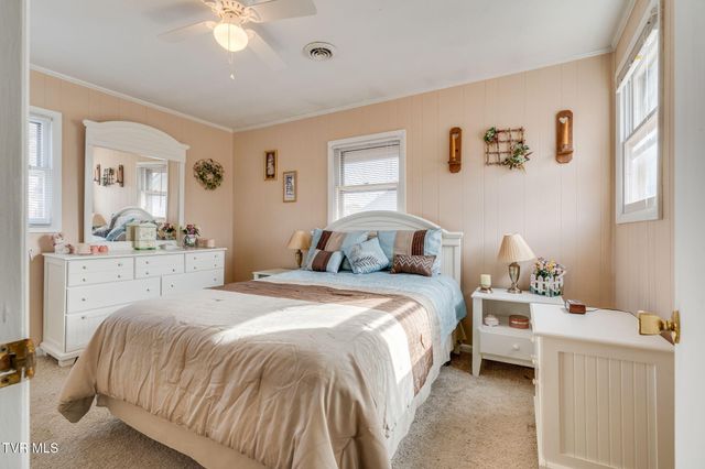 1556 Redwood Drive, Kingsport, TN 37664