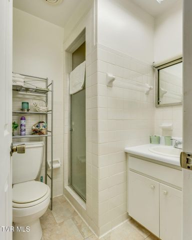 1556 Redwood Drive, Kingsport, TN 37664