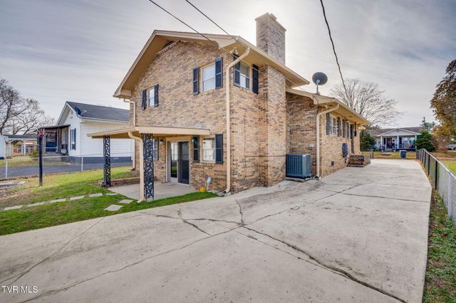 1556 Redwood Drive, Kingsport, TN 37664