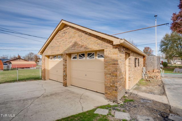 1556 Redwood Drive, Kingsport, TN 37664