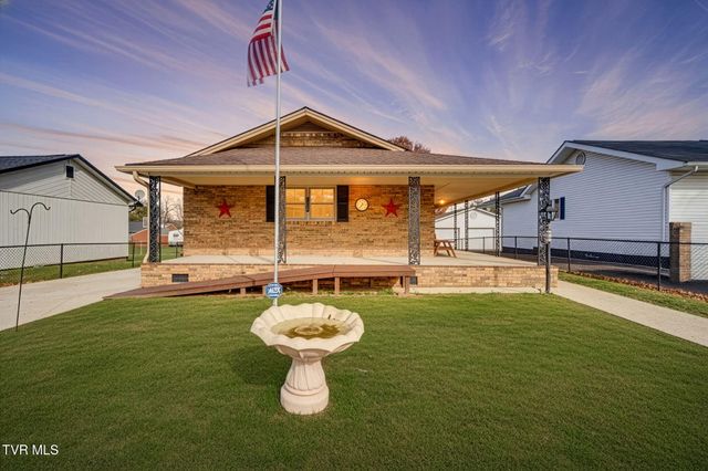 1556 Redwood Drive, Kingsport, TN 37664