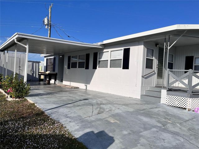 207 51ST AVENUE PLAZA W 3, Bradenton, FL 34207