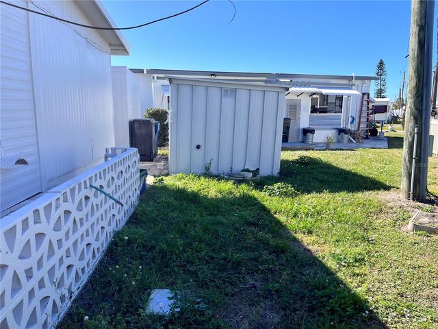 207 51ST AVENUE PLAZA W 3, Bradenton, FL 34207