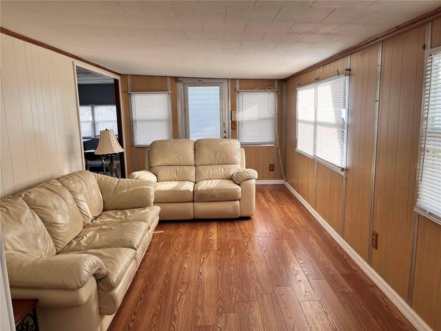207 51ST AVENUE PLAZA W 3, Bradenton, FL 34207