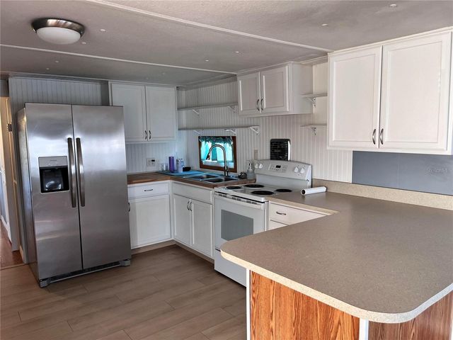 207 51ST AVENUE PLAZA W 3, Bradenton, FL 34207