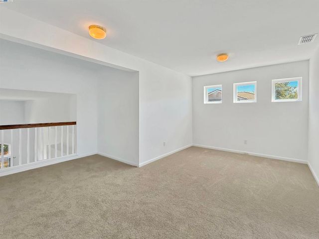 2352 Gretchen Elizabeth Ct, Tracy, CA 95377