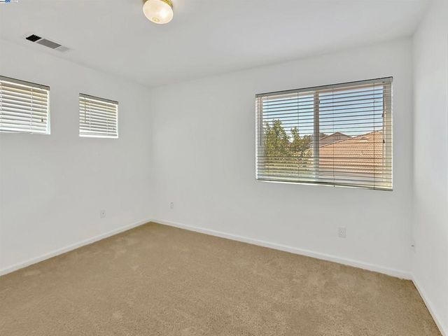 2352 Gretchen Elizabeth Ct, Tracy, CA 95377