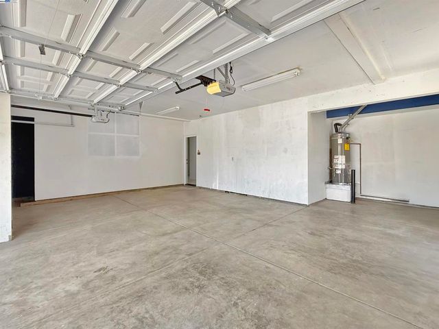 2352 Gretchen Elizabeth Ct, Tracy, CA 95377