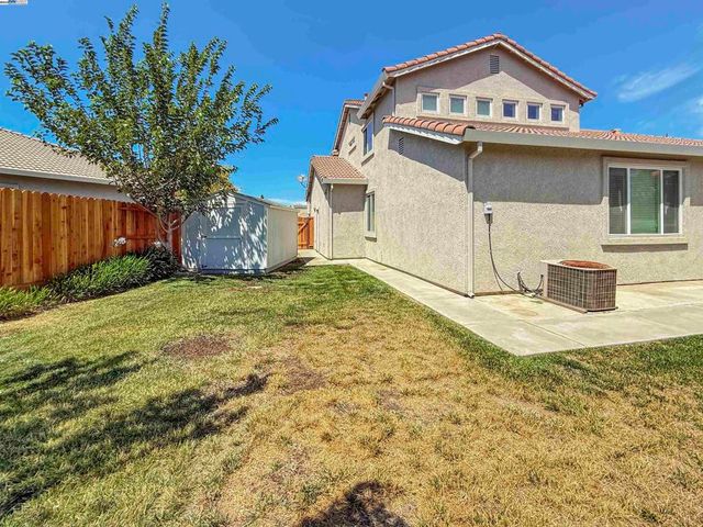 2352 Gretchen Elizabeth Ct, Tracy, CA 95377