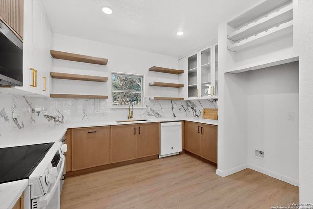 514 contour, Spring Branch, TX 78070