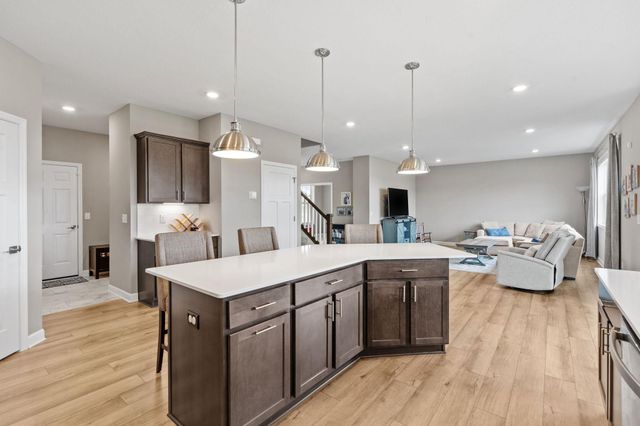 1578 Edgebrook Lane, Carver, MN 55315