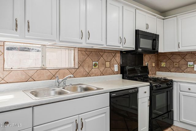 5620 N 19TH Avenue NW, Phoenix, AZ 85015