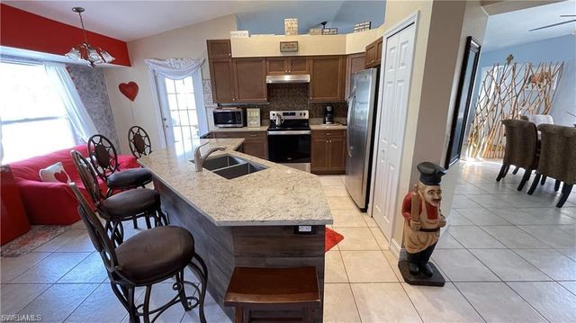 4205 27th AVE NE, Naples, FL 34120