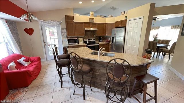 4205 27th AVE NE, Naples, FL 34120