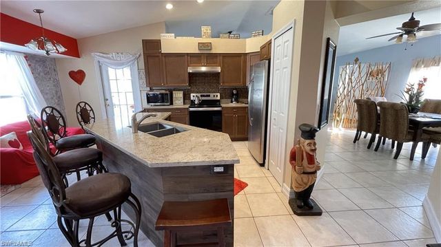 4205 27th AVE NE, Naples, FL 34120